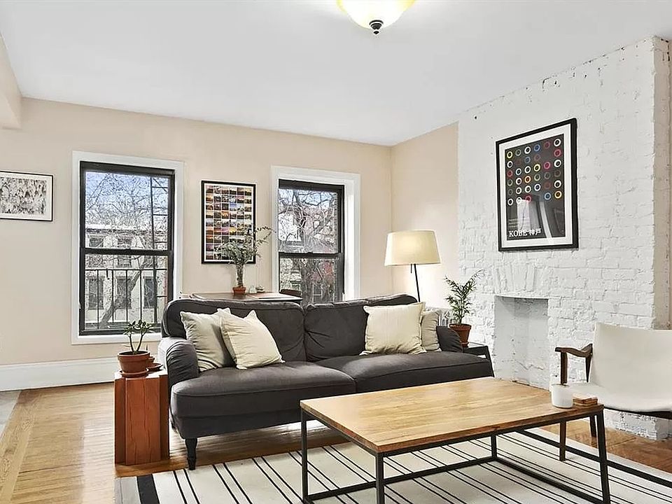 1st image of 393 Clermont Ave APT 4
