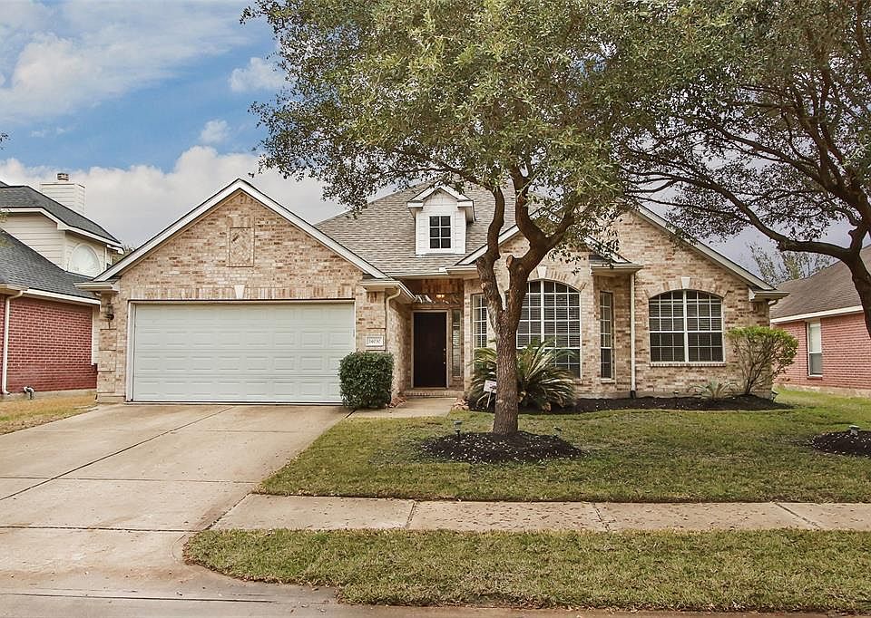 1st image of 14030 White Oak Gardens Dr