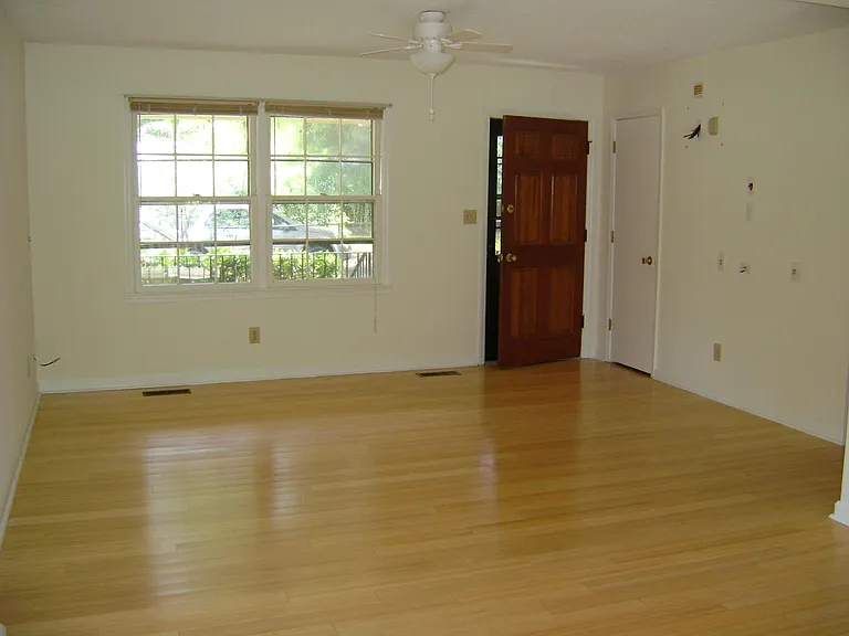 3203 Abbott Morris Ln — Photo 6