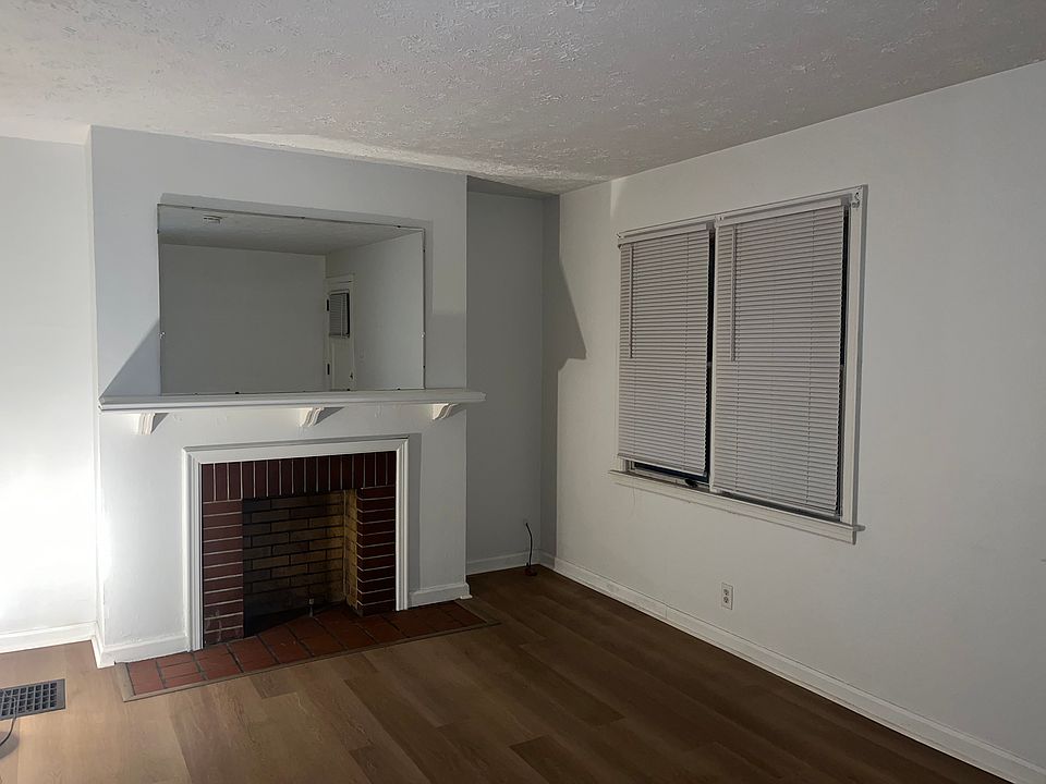 1st image of 712 Kelton Ave #712