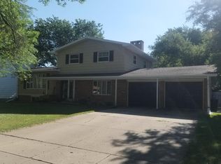 1609 S 7th St, Aberdeen, SD 57401