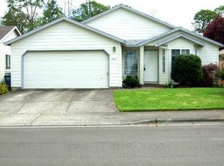 908 215th Ave, Beaverton, OR 97003