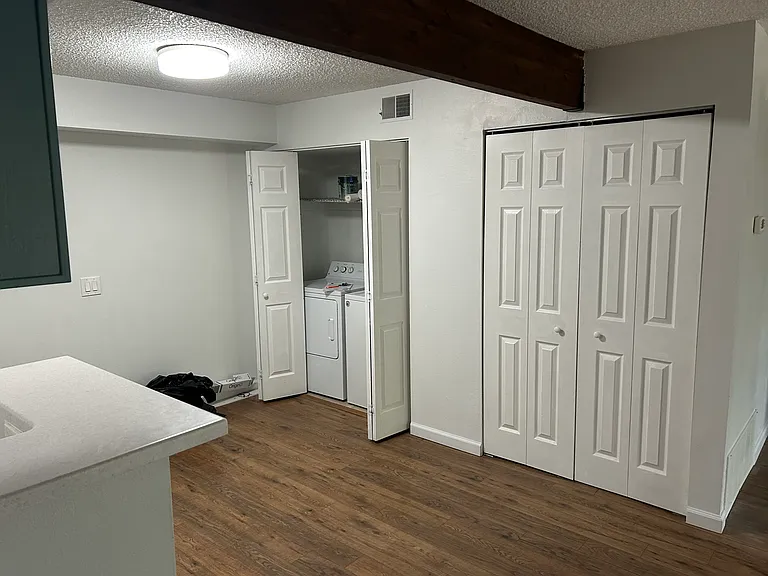 W-D closet