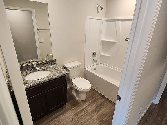 4th image of 6528 Sweetbay Ln APT 201