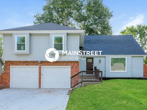 1116 N Walker Ln, Olathe, KS 66061