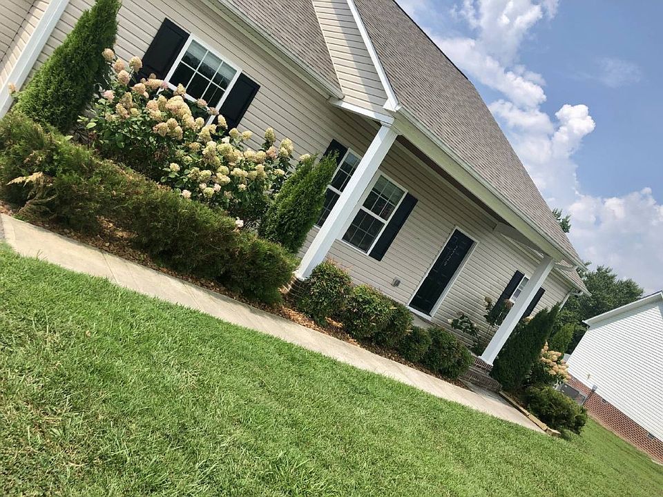 1st image of 2720 Park West Dr