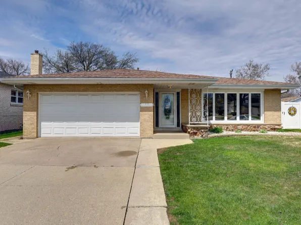 10838 Nelson St, Westchester, IL 60154