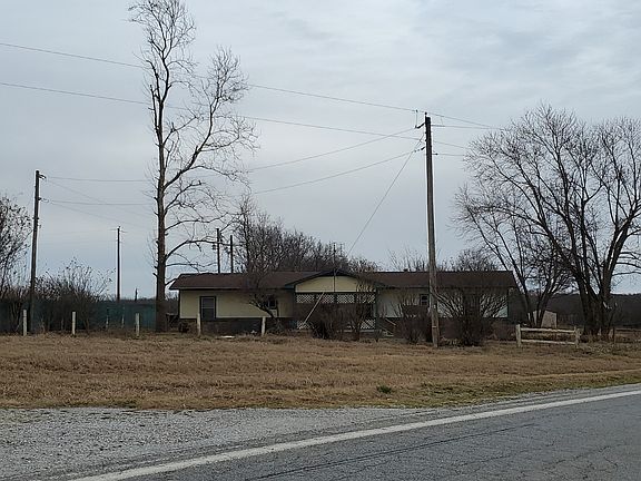 3rd image of 19412 Highway 16