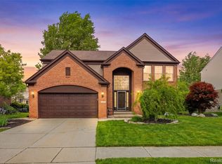 17895 Crystal River Dr, Macomb, MI 48042