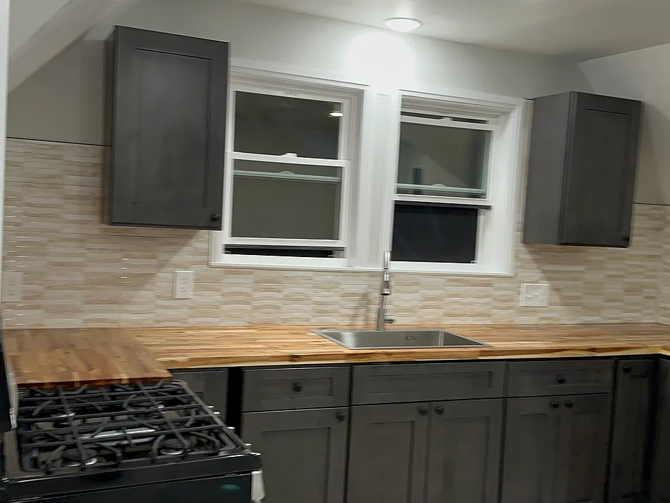 342-344 Sigourney St #3