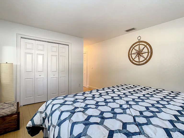 2437 Arapaho St — Photo 28