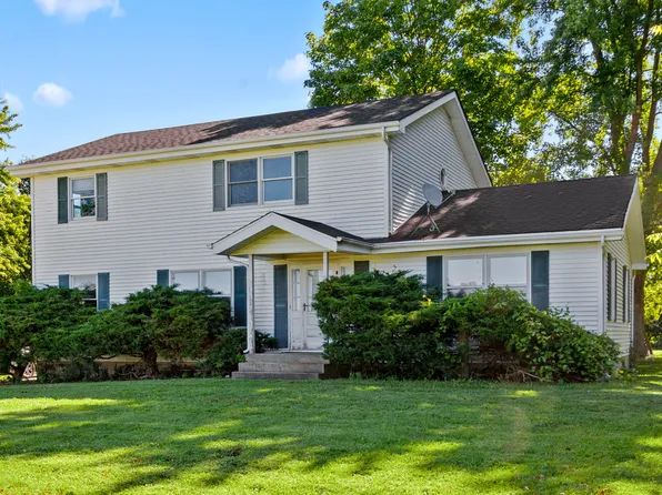 3120 Greenwood Rd, Woodstock, IL 60098