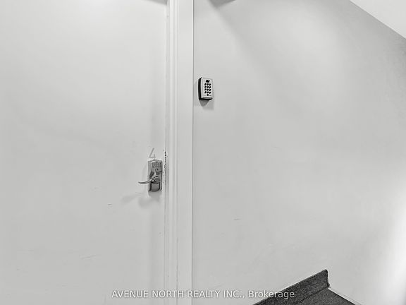 4th image of 184 Murray St #4