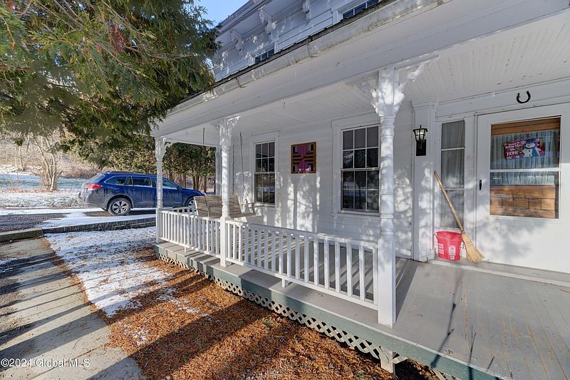 4th image of 1112 Wiltse Hill Road