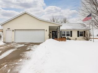 4427 Megan Ct NW, Cedar Rapids, IA 52405
