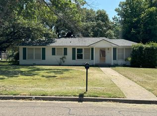 3200 N 32nd St, Waco, TX 76708