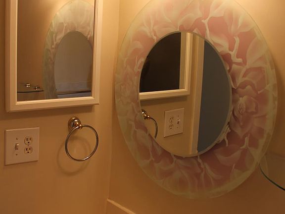 5th image of 6001 Arlington Blvd APT 717