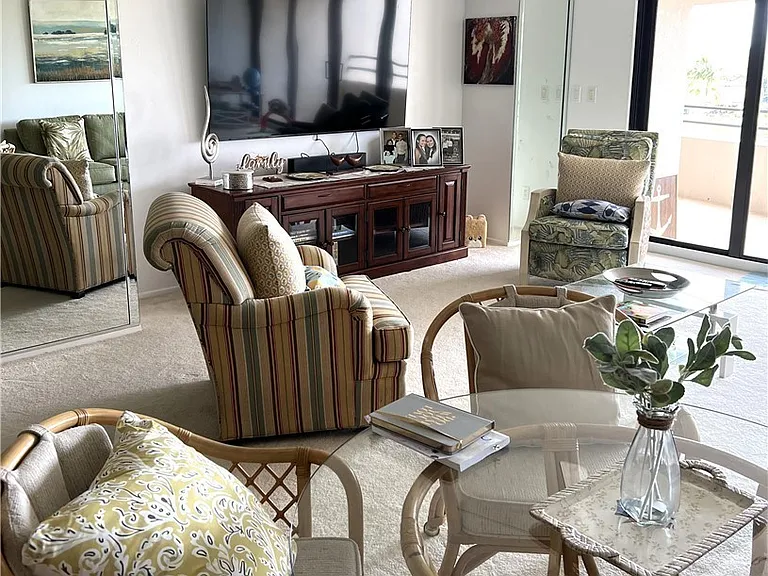 5260 S Landings Dr #405 — Photo 3