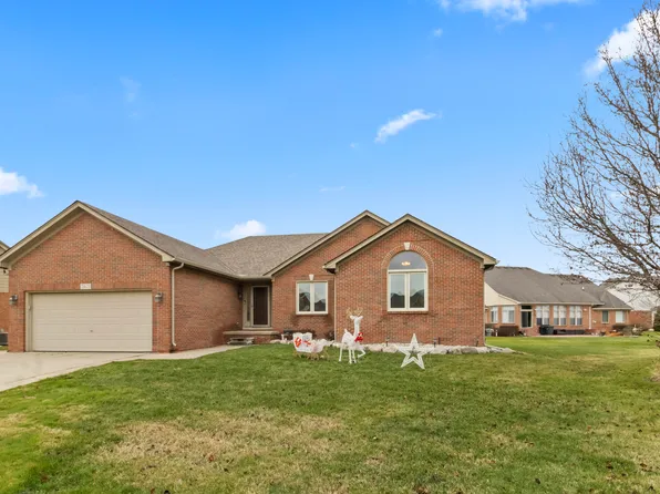 21621 Kendyl Ct, Macomb, MI 48044