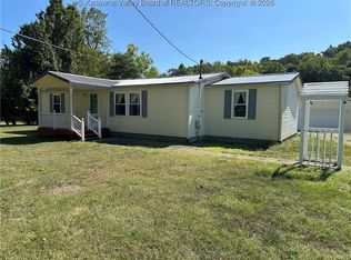 57 Brice St, Hartford, WV 25247