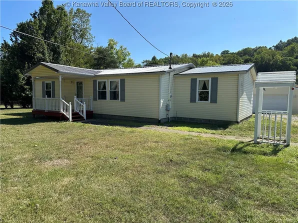 57 Brice St, Hartford, WV 25247