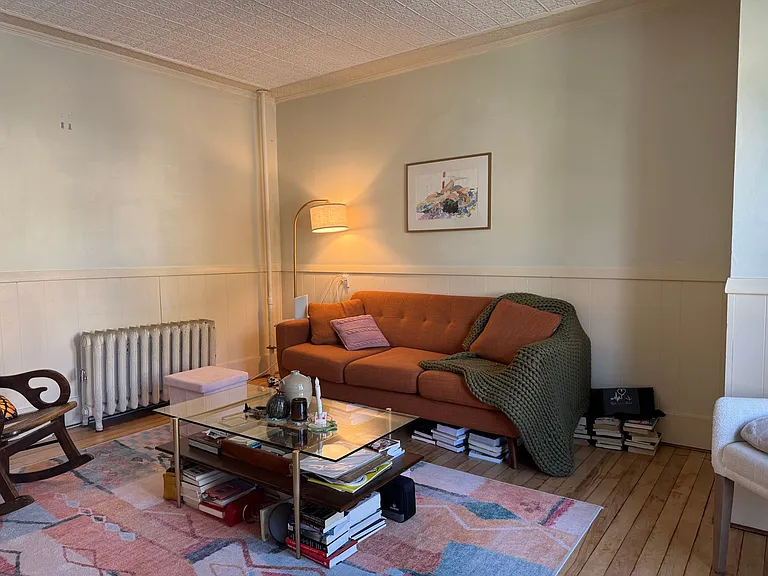 37 Bank St — Photo 2