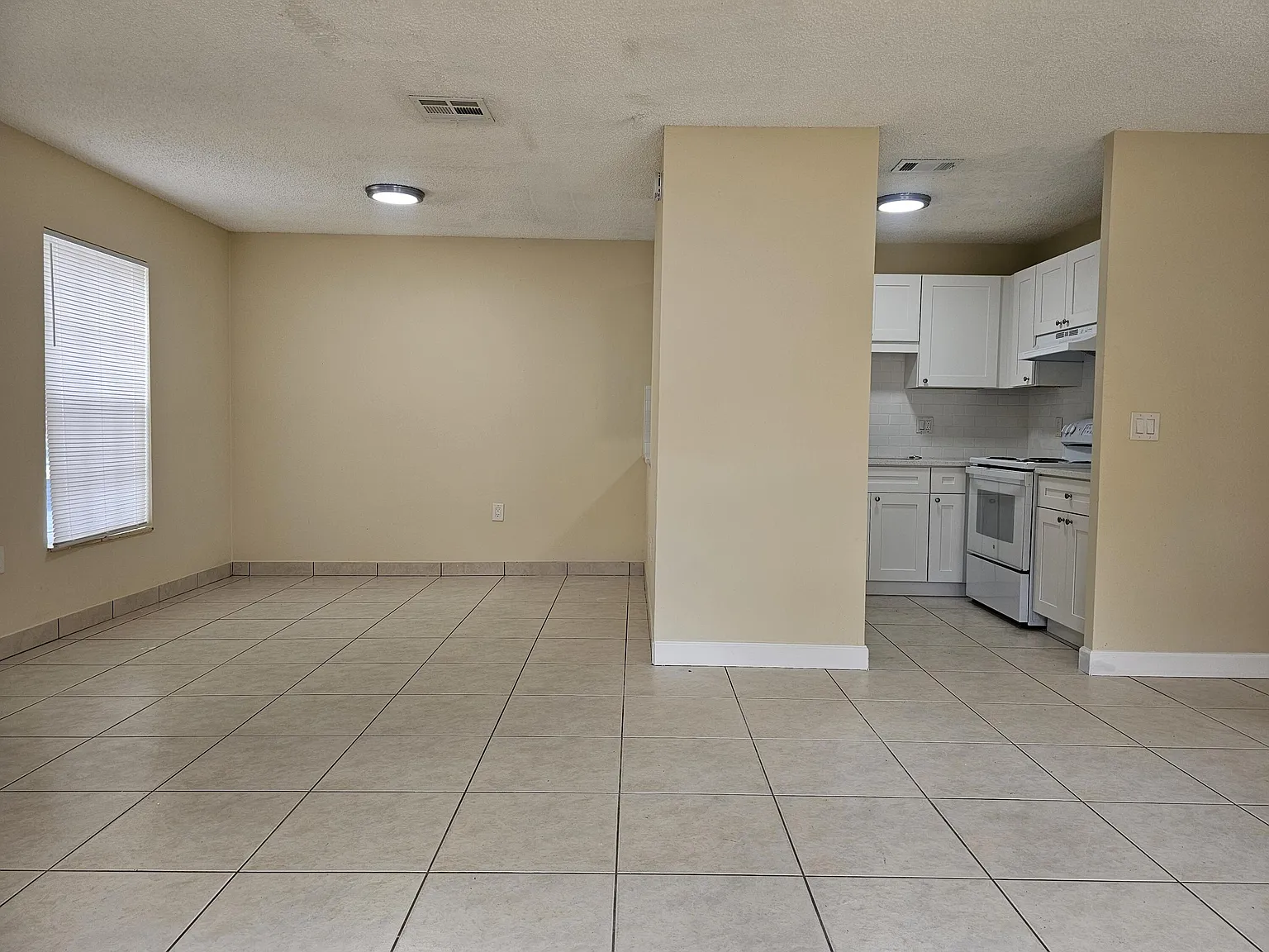 2 bed, 1.5 bath, 968 sqft, $1,995 — Photo 4