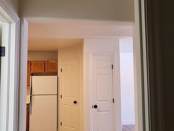 5th image of 158 N 400 W #8