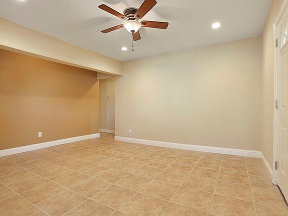 5th image of 816 E La Follette Ave