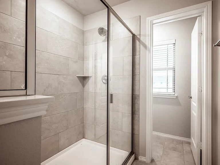 2204 Greystone Dr — Photo 16