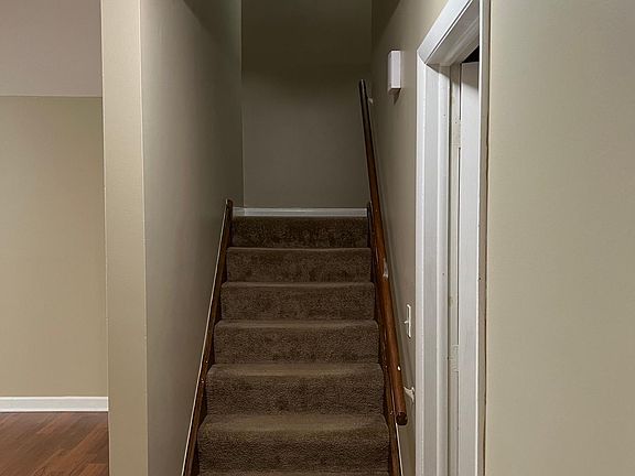 4th image of 424 N Cambridge Dr