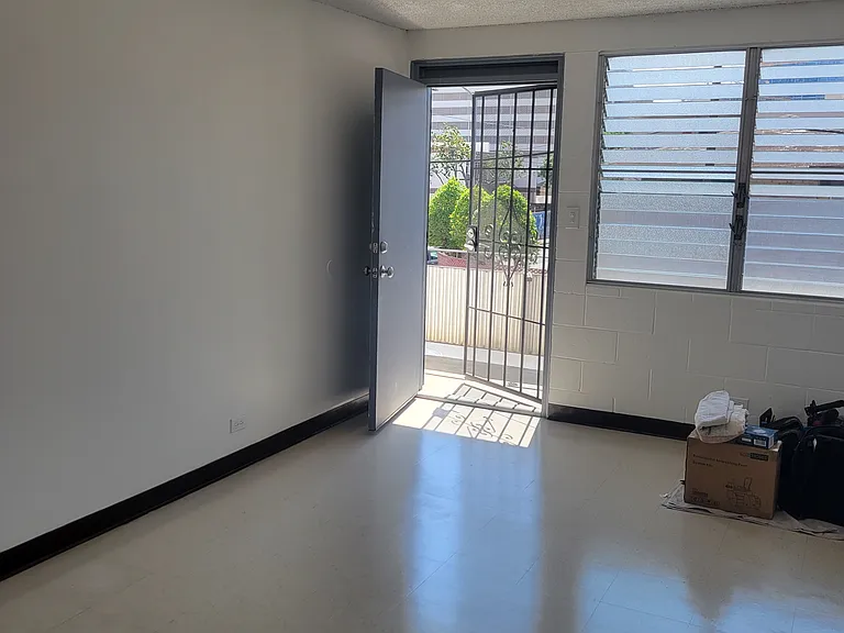 1270 Elm St #9 — Photo 3