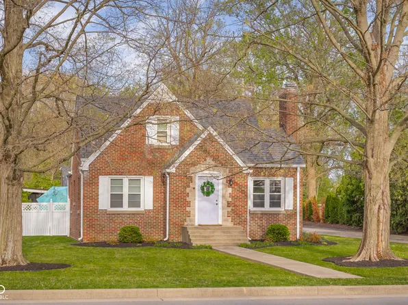 3221 Washington St, Columbus, IN 47203