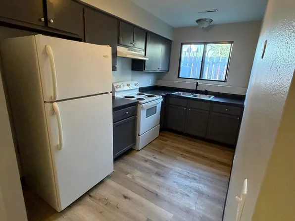 OTE7106, 7106 Hillandale Rd APT 4, Davenport, IA 52806
