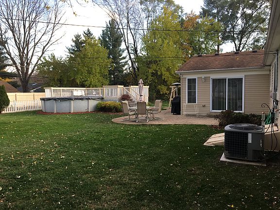 4th image of 45948 Cornwall St