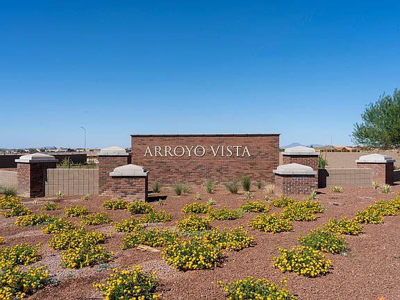 Arroyo Vista II entry monument