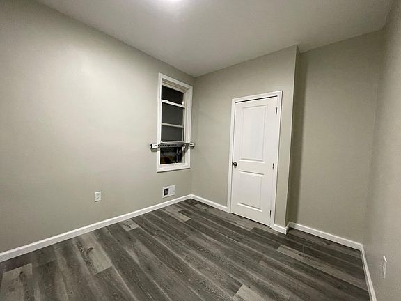 4th image of 511 Nye Ave #1