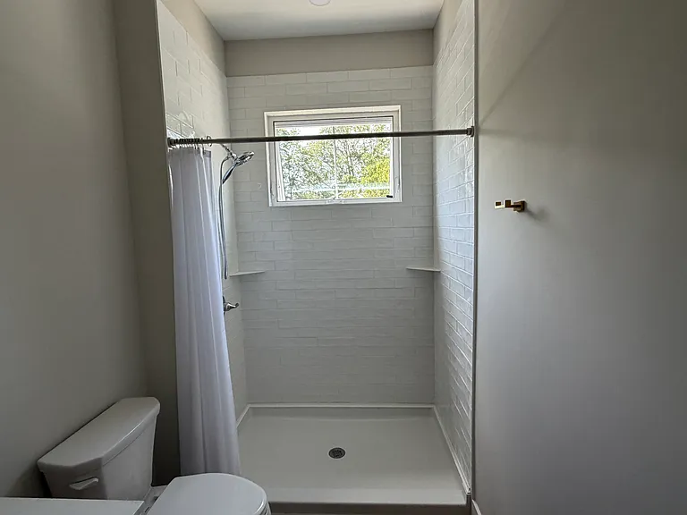 23 Grey St #2 — Photo 10