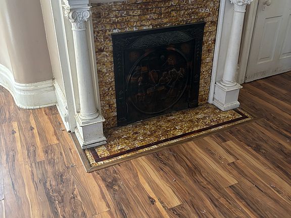 8th image of 101 N Washington St
