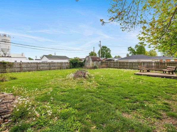 295 Caroline St, Lewisport, KY 42351