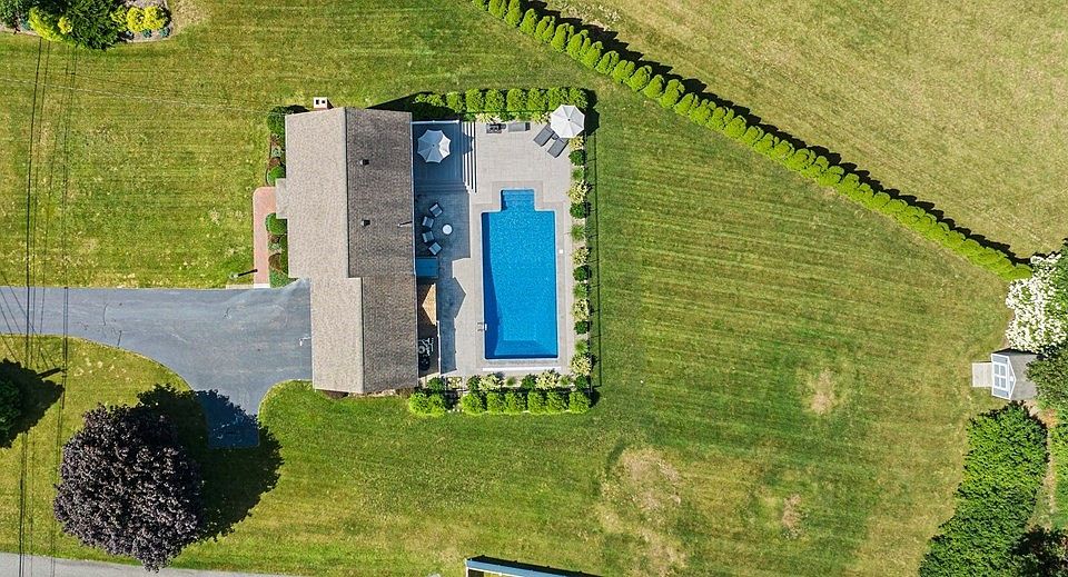 198 Thompson St, Halifax, MA 02338 Zillow