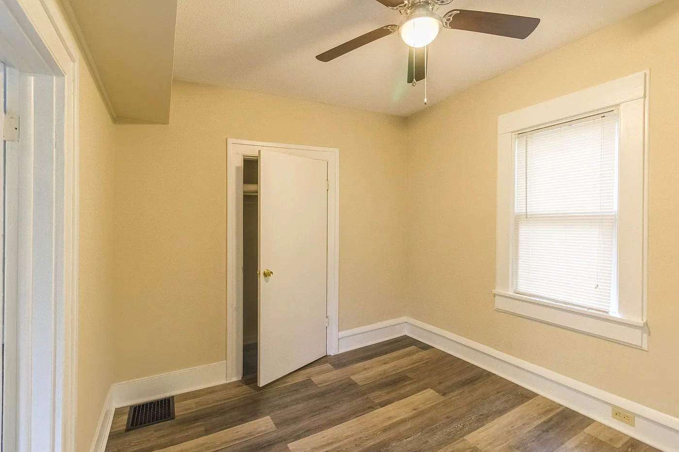 2 bed, $1,275 — Photo 3