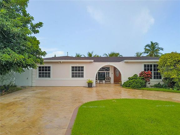 2nd image of 3021 Dolphin Dr