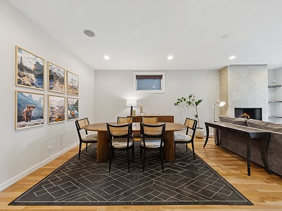 5th image of 879 N Marshfield Ave #1