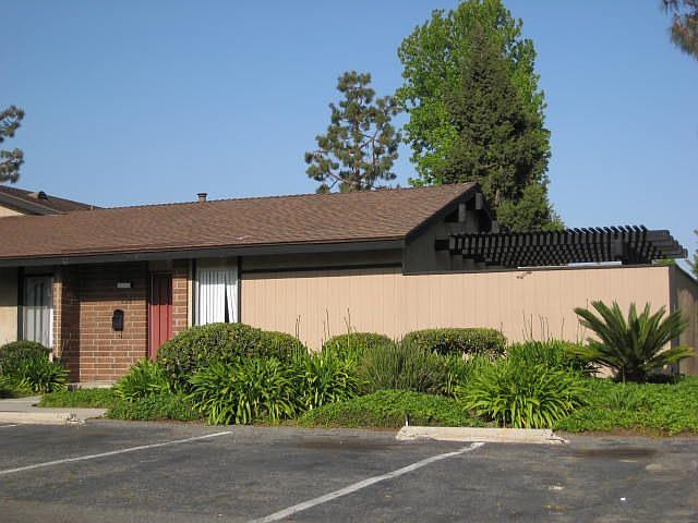 1st image of 428 Parkside Dr