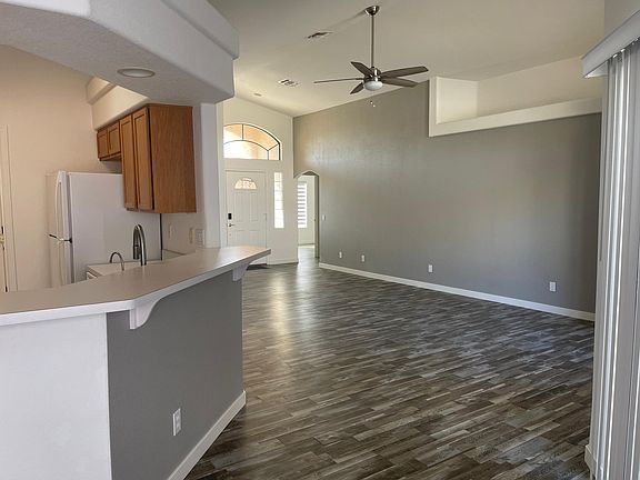 5th image of 2423 Jacob Row
