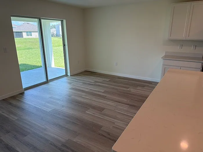 4 bed, 2.0 bath, 1828 sqft, $2,250 — Photo 4