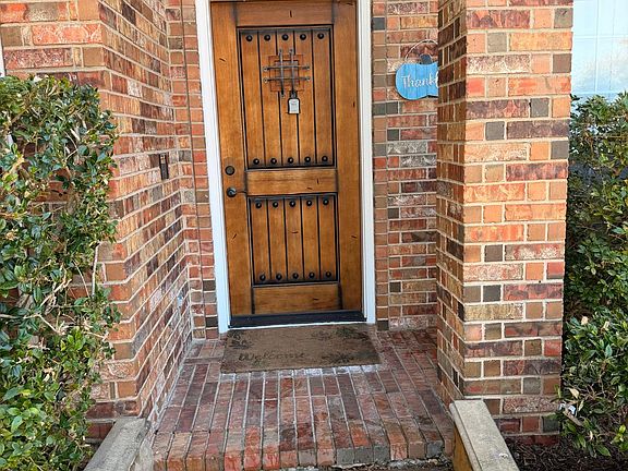 4th image of 5808 Colby Dr