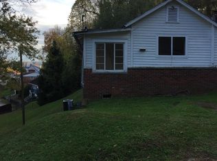 1061 Mathews Ave, Charleston, WV 25302