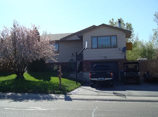 3710 Madison Dr, Rock Springs, WY 82901